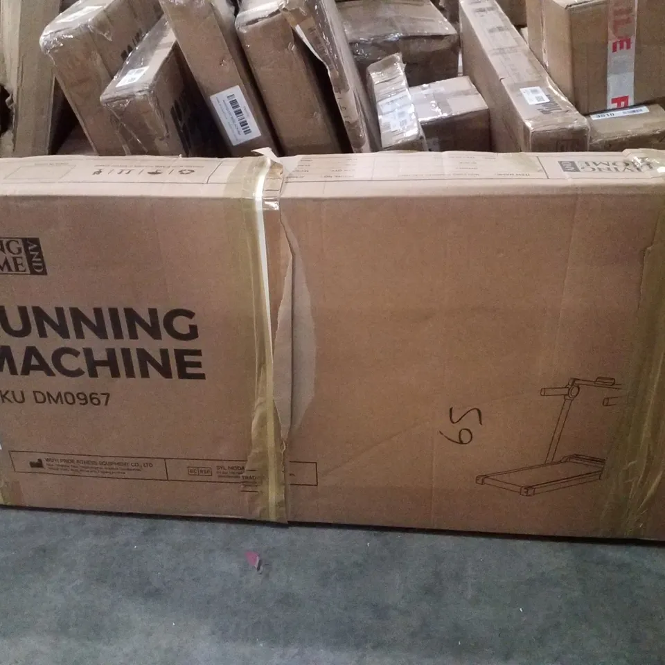 BOXED LIVING AND HOME RUNNING MACHINE - BLACK 