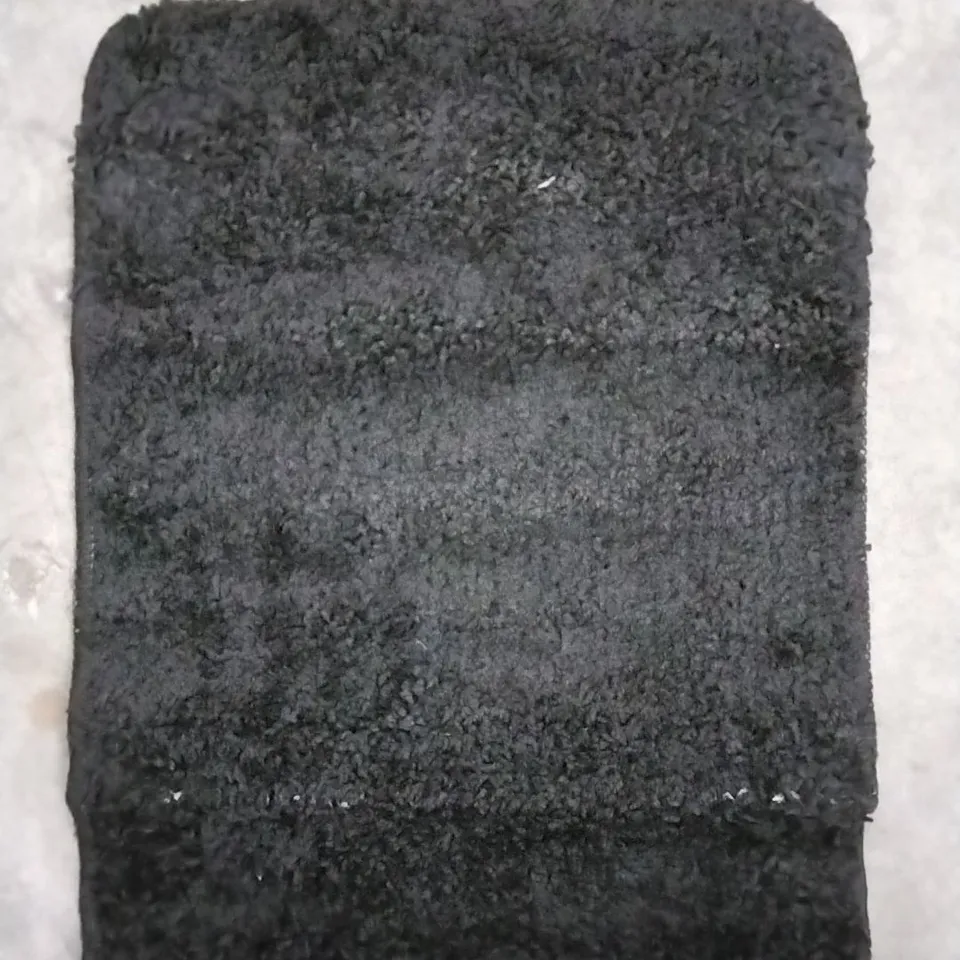 BRAND NEW PACO HOME SYDNEY AREA RUG - COLOUR: BLACK // SIZE: 40 X 55cm