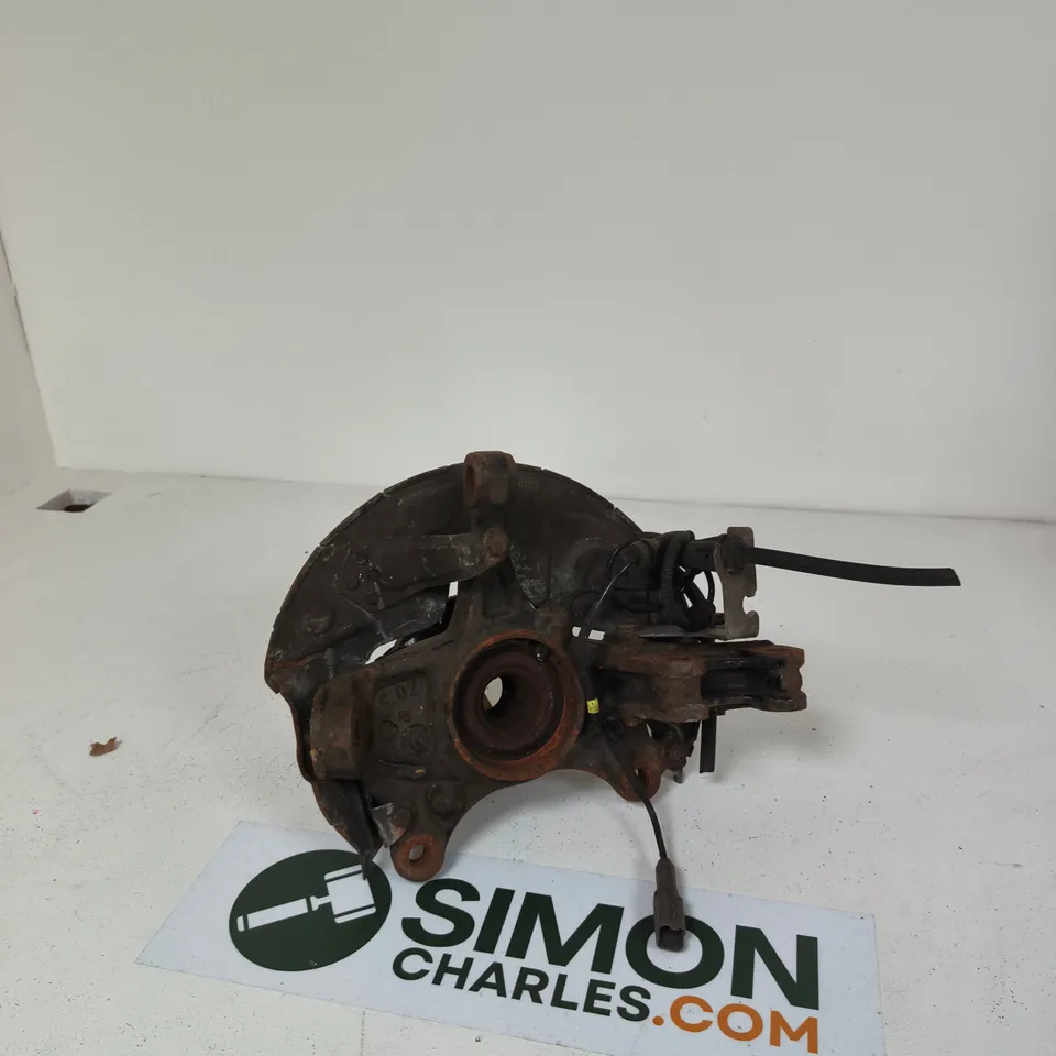 HUB/STUB AXLE ASSEMBLY WITH BRAKE DISC – RUSTY (STOCK AF25)