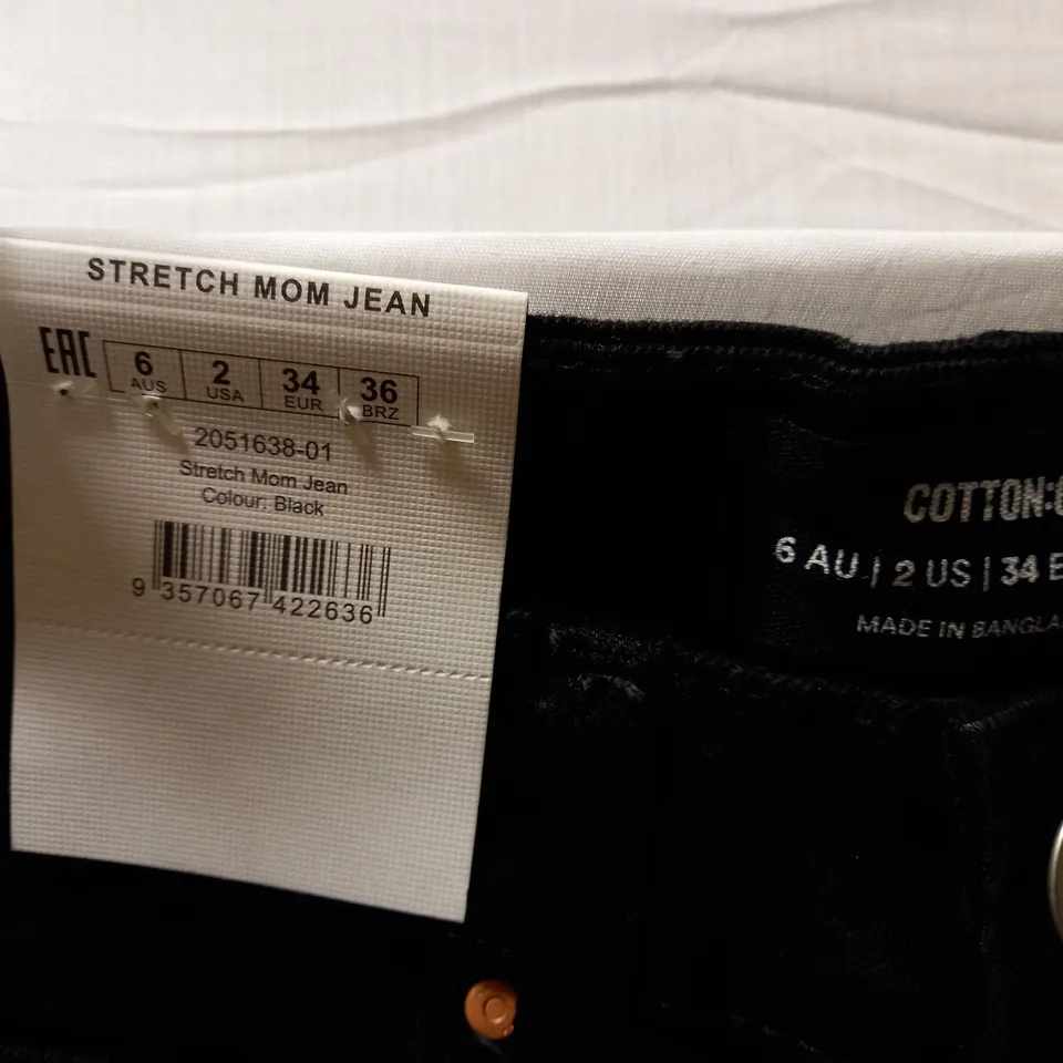 BOX OF APPROX 25 BRAND NEW COTTON:ON STRETCH MOM JEANS - BLACK SIZE AUS 6