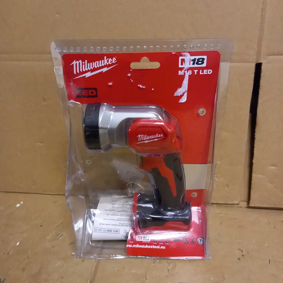 MILWAUKEE M18 LED 