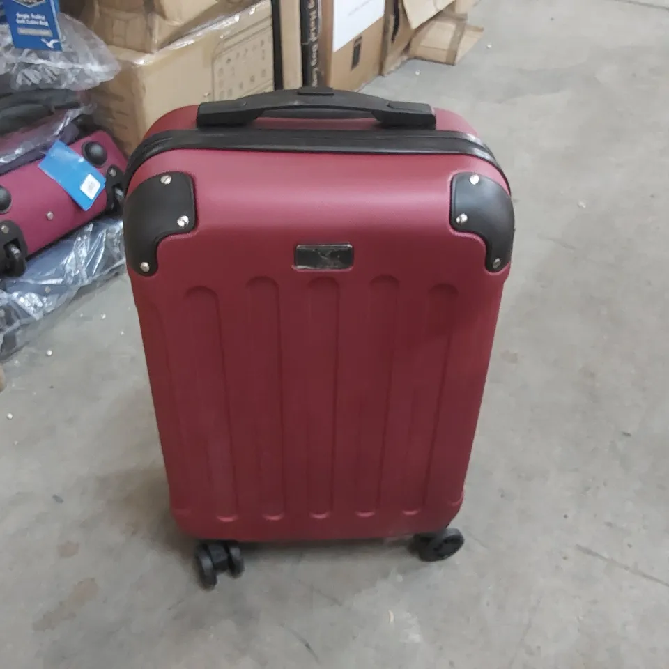 LUGG HARDSHELL SUITCASE WITH LOCK