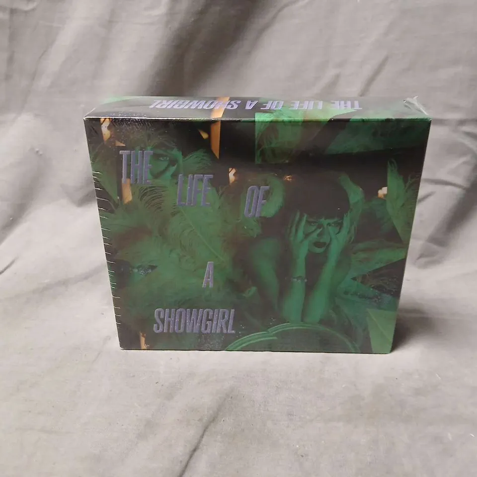 SEALED THE LIFE OF A SHOWGIRL – TAYLOR SWIFT BOX SET