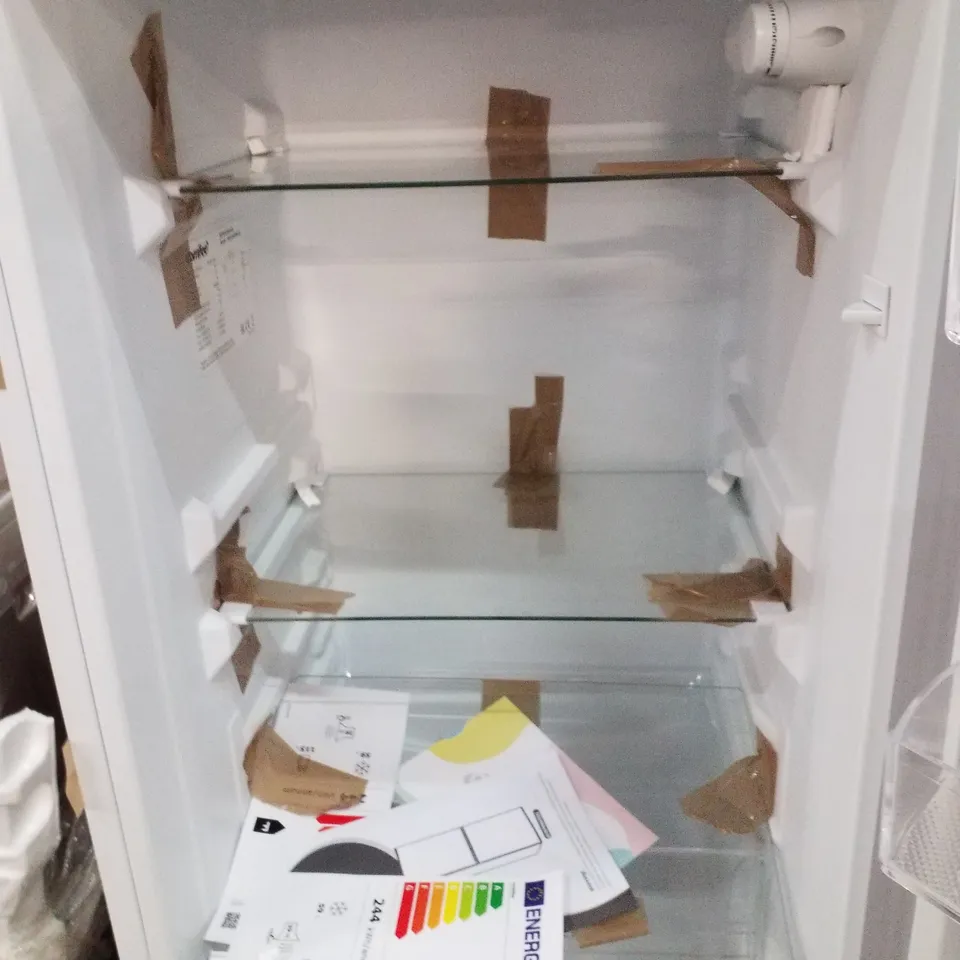 COMFEE FRIDGE FREEZER FREESTANDING 174L WHITE