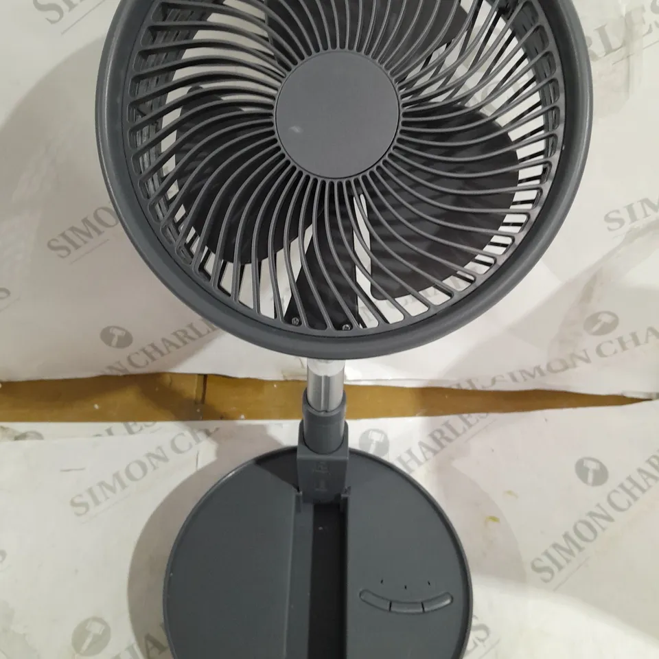 BELL & HOWELL RECHARGEABLE EXTENDABLE DESK & FLOOR FAN IN GREY