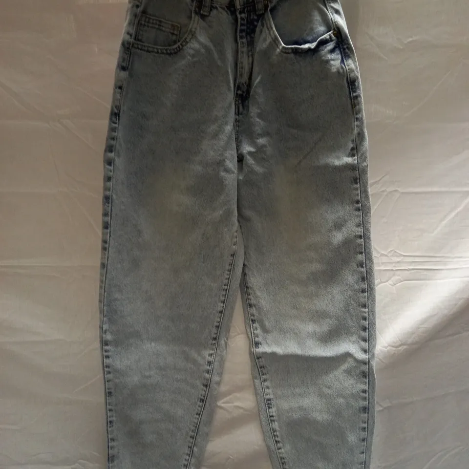 BOX OF APPROX 7 BRAND NEW COTTON:ON SLOUCH MOM JEANS - AVALON BLUE SIZE AUS 6