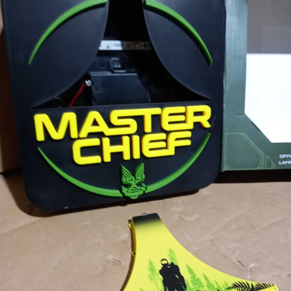 HALO OFFICIAL DESK LAMP/ WALL LIGHT 