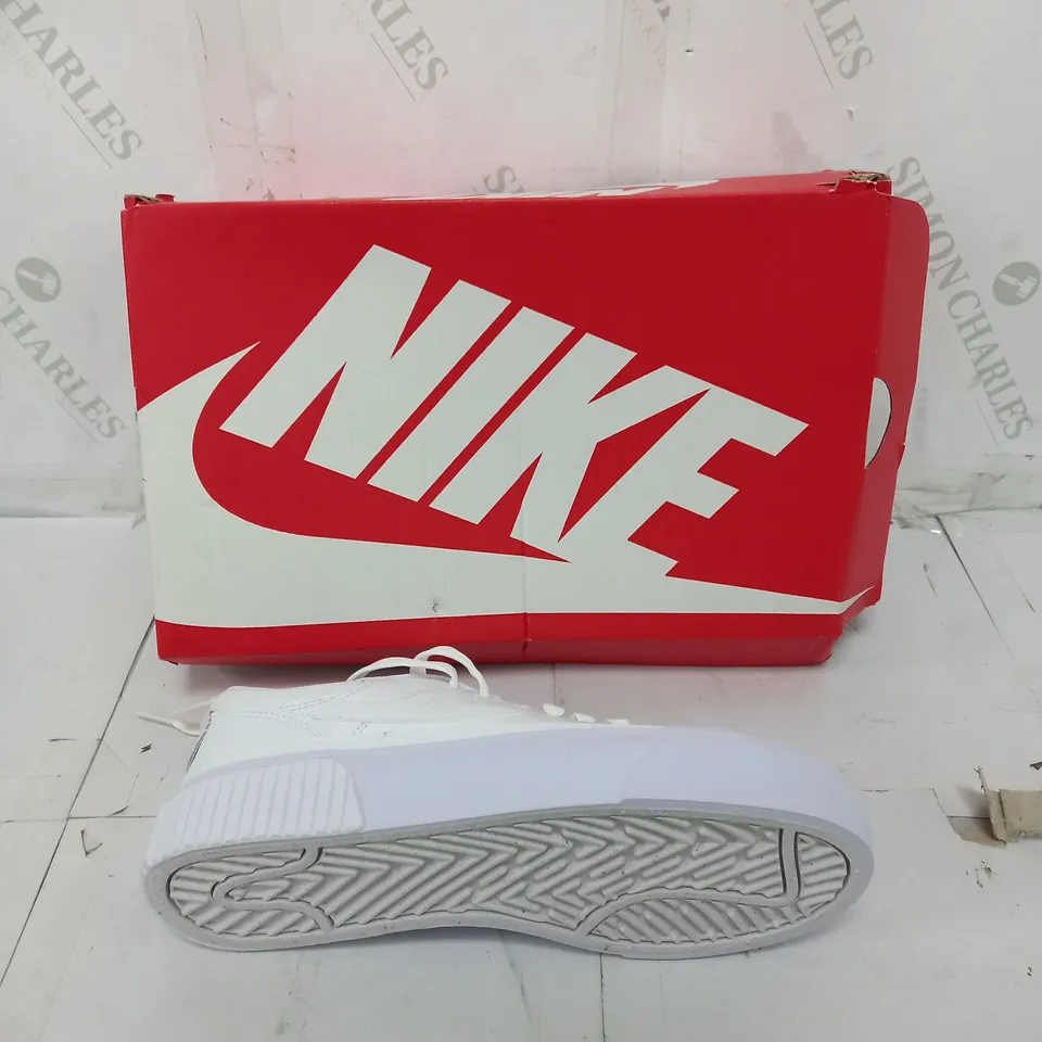 BOXED PAIR OF NIKE WOMENS COURT LEGACY LIFT WHITE/BLANC SIZE UK 6 