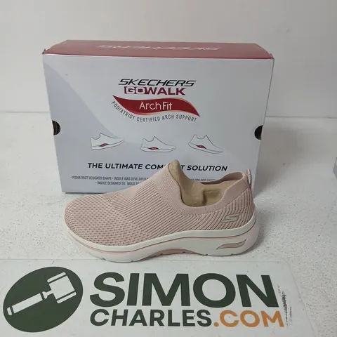SKECHERS GO WALK ARCH FIT WOMENβS SHOES β PINK (BOXED) SIZE 6