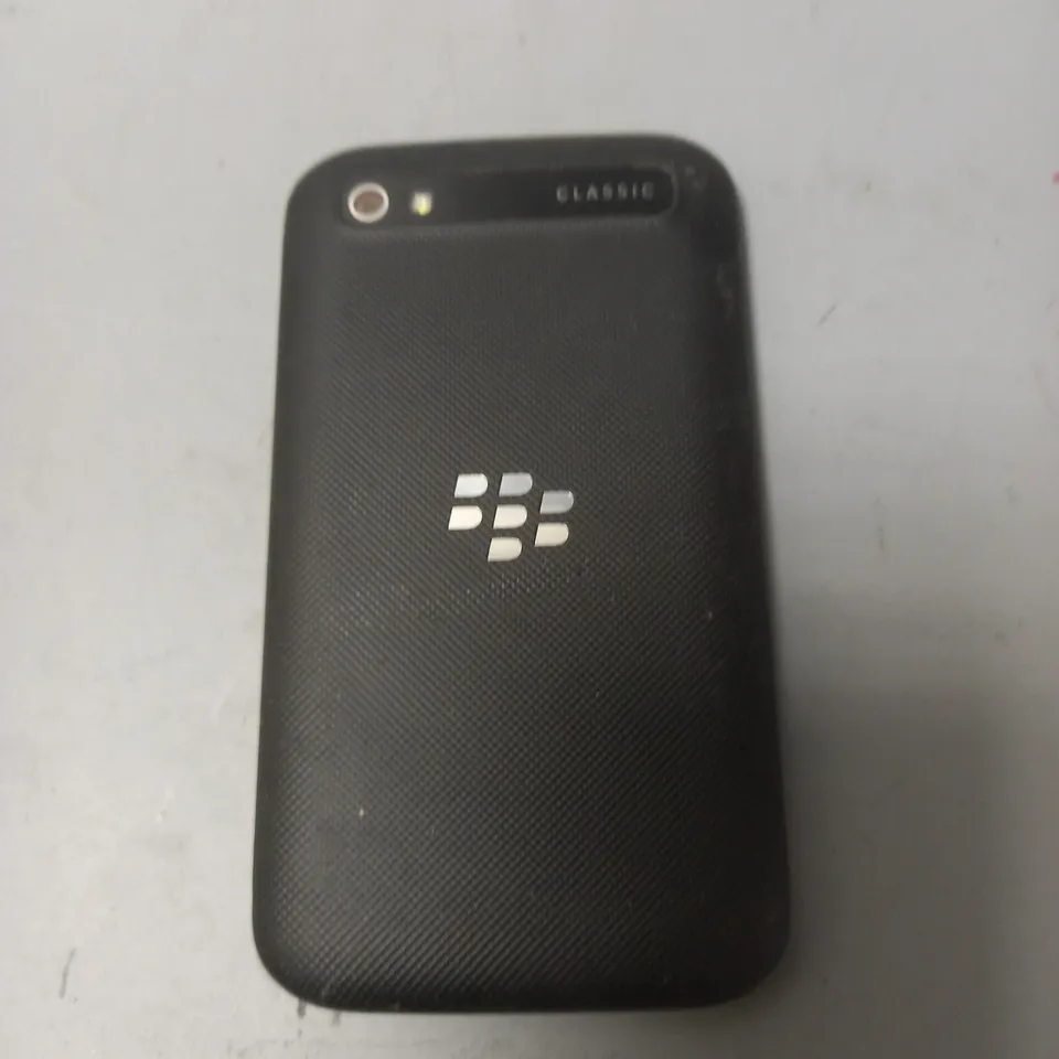 UNBOXED BLACKBERRY CLASSIC MOBILE PHONE