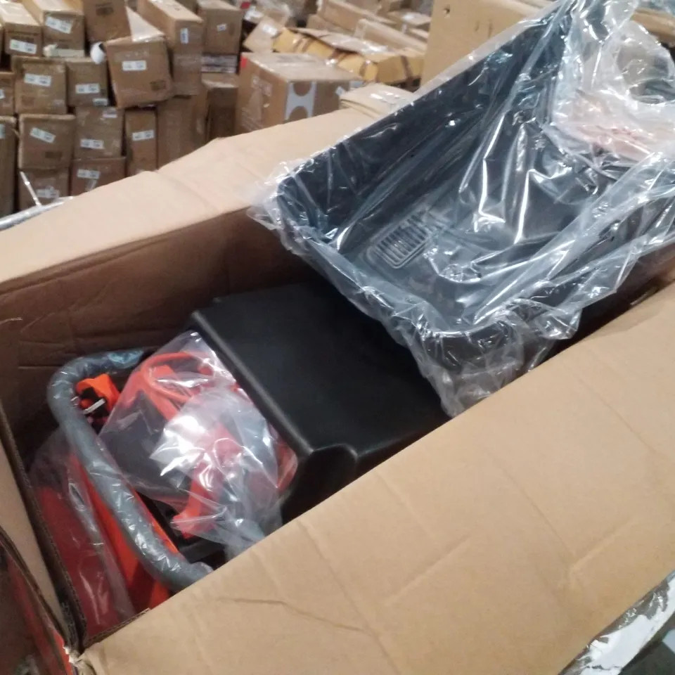 BOXED BLACK + DECKER 32CM ROTARY LAWN MOWER 1000W 