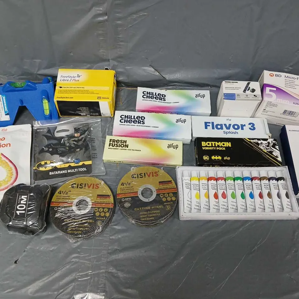 APPROXIMATELY 10 ASSORTED HOUSEHOLD ITEMS TO INCLUDE - AIR UP FLAVOUR BOXES, BATMAN MULTI-TOOL, AND ACRYLIC PAINTS ETC. 