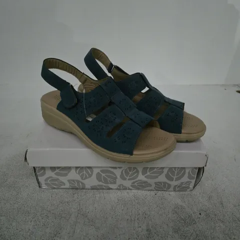 SHOE TREE COMFORT CATANIA NAVY SANDALS β UK 8