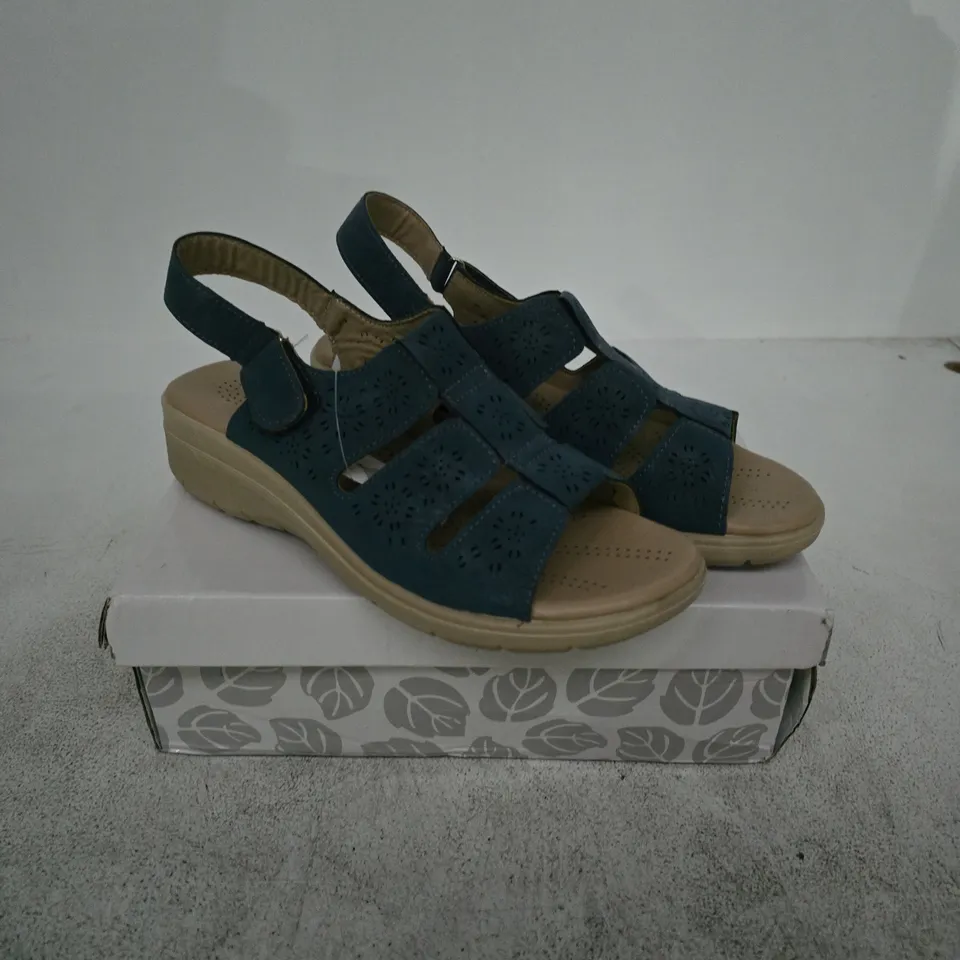 SHOE TREE COMFORT CATANIA NAVY SANDALS – UK 8