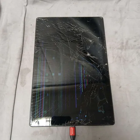 SAMSUNG TABLET – BLACK, CRACKED FRONT DISPLAY