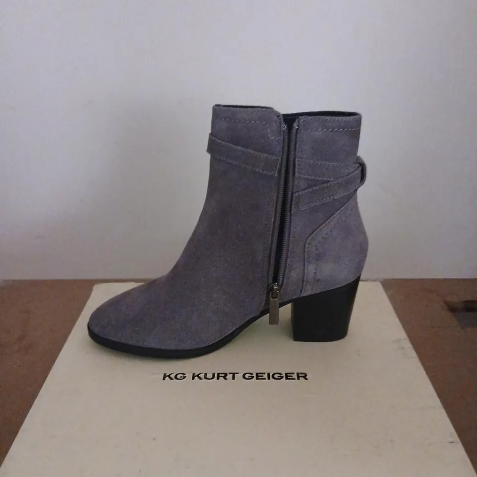 KG KURT GEIGER CHELSEA GREY SUEDE ANKLE BOOTS – UK 3 (EU 36)