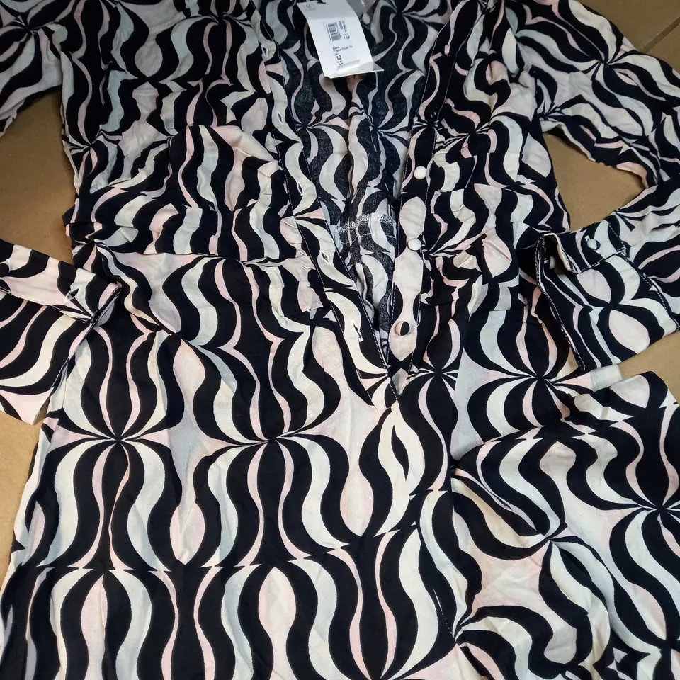 RIVER ISLAND BLACK/WHITE PINK DETAILED RETRO INSPIRED JUMPSUIT - SIZE 12