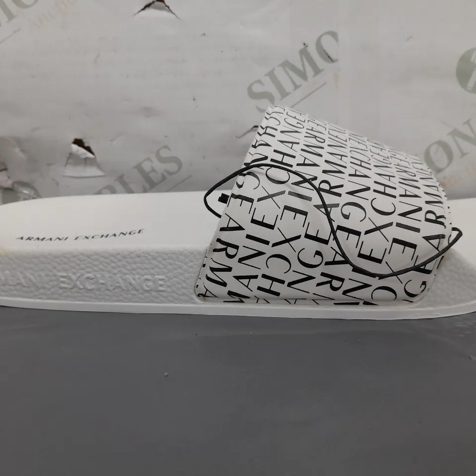 BOXED PAIR OF ARMANI EXCHANGE SLIDERS IN WHITE UK SIZE 7