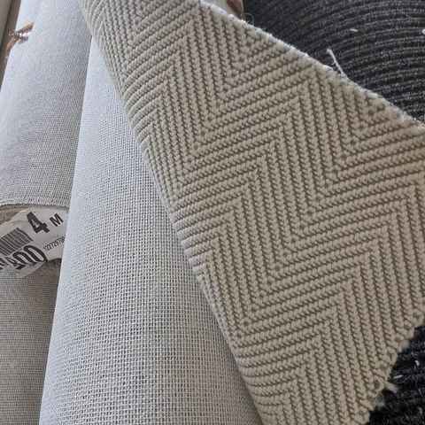 ROLL OF QUALITY GATSBY IVORY CARPET APPROXIMATELY 4 x 4m