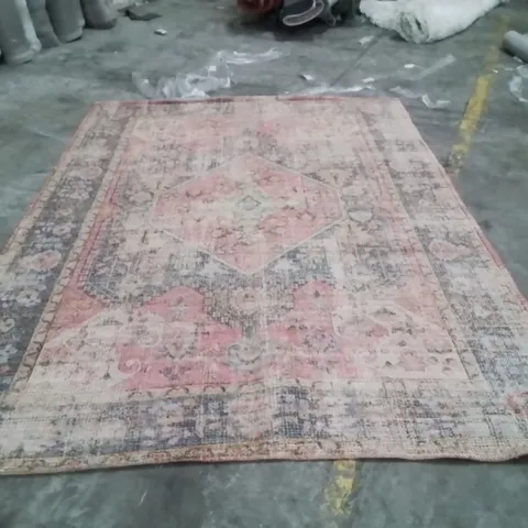 QUALITY DESIGNER AREA RUG - APPROXIMATELY 290X200