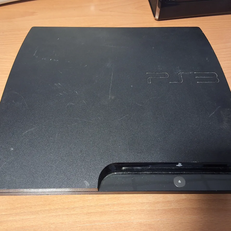 LOT OF 6 ASSORTED GAMING CONSOLES TO INCLUDE 5 XBOX 360'S AND A PLAYSTATION 3