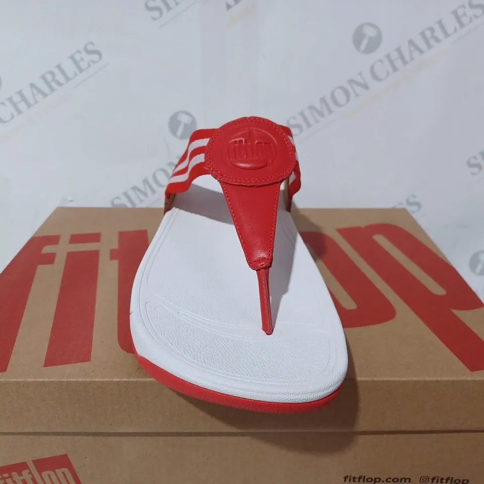 BOXED FITFLOP WALKSTAR TOE-POST SANDALS SIZE 7