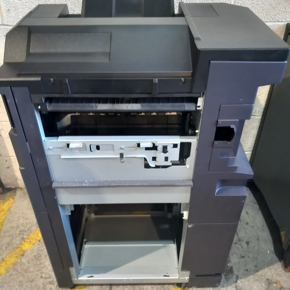 KYOCERA DF 7110 - FINISHER WITH STAPLER - 4000 SHEETS