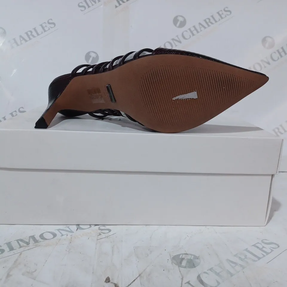 BOXED PAIR OF REISS DAPHNE SLINGBACK HEELS IN POMEGRANATE SIZE 6