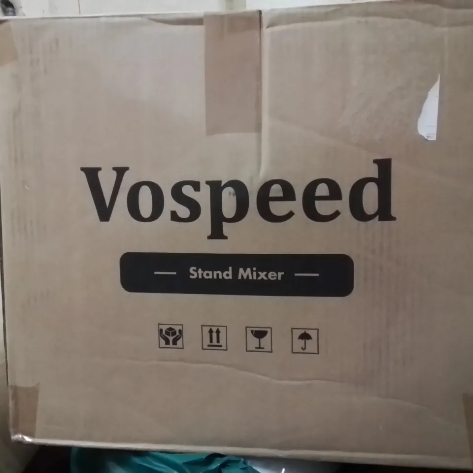 PALLET CONTAINING VARIOUS ASSORTED BOXED HOUSEHOLD ITEMS TO INCLUDE:DUVET COVER, STAND MIXER, OFFICE CHAIR, AND LOTS MORE UNMARKED BOXED ITEMS 