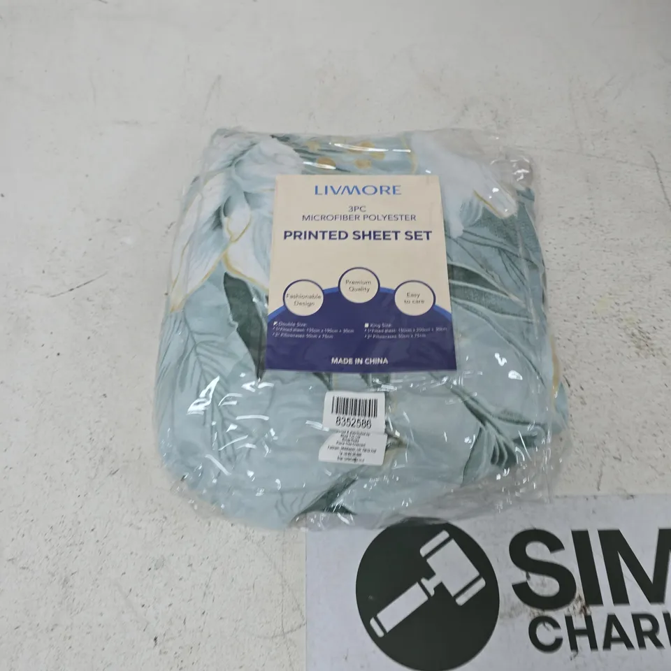 BOX OF APPROXIMATELY 15 ASSORTED ITEMS TO INCLUDE: LIVMORE PRINTED SHEET SET