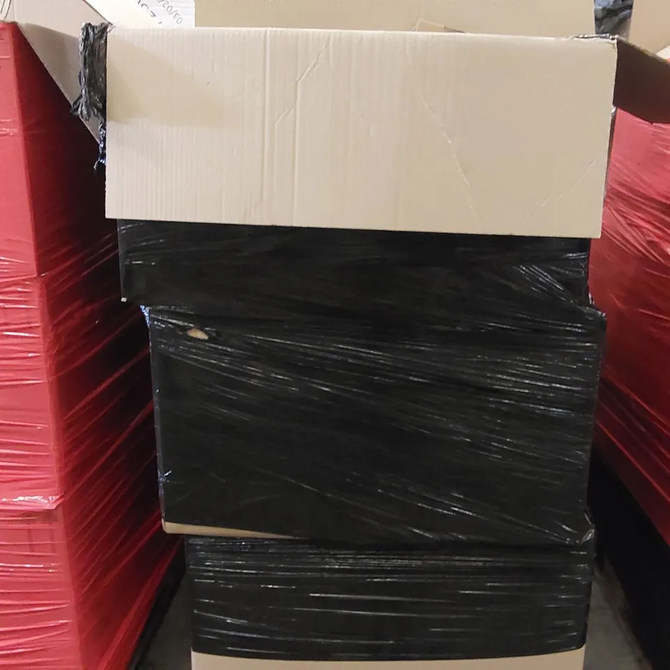 PALLET OF ASSORTED ITEMS INCLUDING: GIRLS SHOES, MASSAGE SHEET, PHONE CASE, SKI SOCKS, HALLOWEEN COSTUME, DOG JUMPER, SCENTED CANDLE, PHONE MOUNT