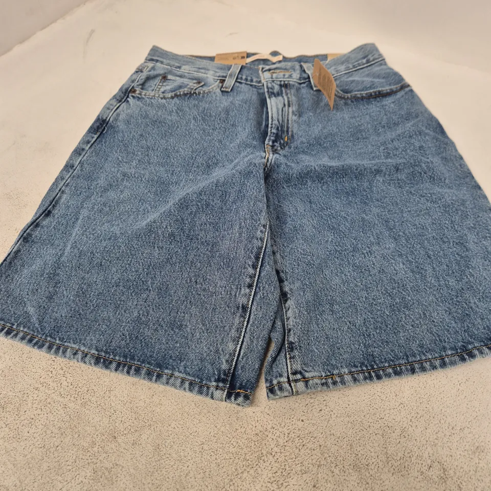 LEVI'S MIDDY JORTS DENIM SHORTS – UK 26 WAIST