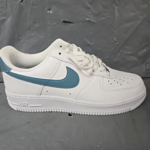UNBOXED PAIR OF NIKE AF1 TRAINERS IN WHITE/BLUE - UK 8