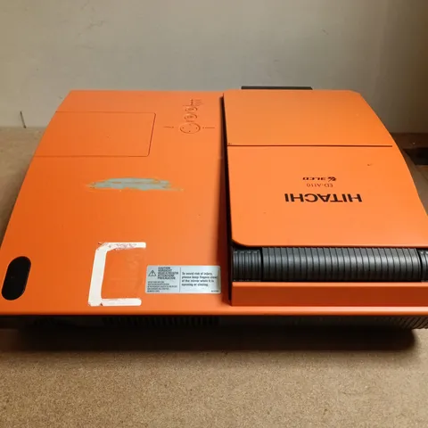 HITACHI ED-A110 LCD PROJECTOR