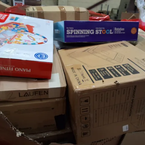 PALLET OF ASSORTED HOUSEHOLD GOODS AND PRODUCTS TO INCLUDE;BREAD MAKER,STEAM MOP,PAINO FITNESS RACK