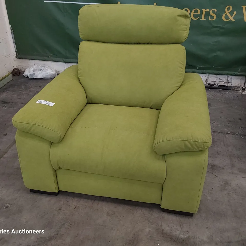 QUALITY ITALIAN DESIGNER SAVAGE POWER RECLINING EASY CHAIR GREEN PLUSH FABRIC 