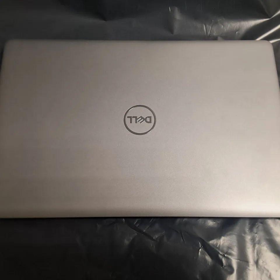 DELL PRECISION 3591 INTEL ULTRA 5 LAPTOP IN SILVER