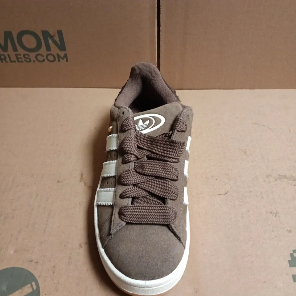 PAIR OF ADIDAS ORIGINALS CAMPUS 00S TRAINERS - 4