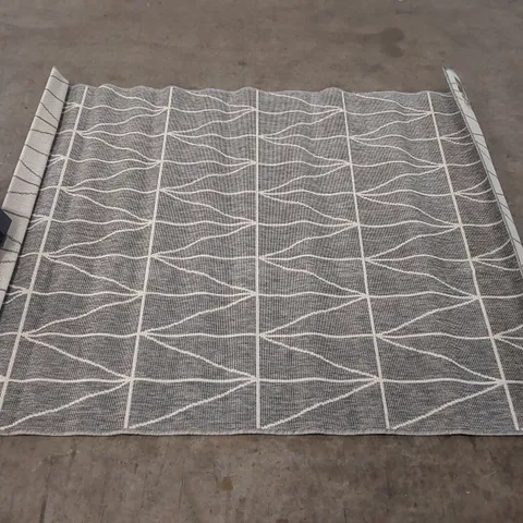 BRAND NEW BAGGED PACO HOME BRUGGE RUG - 170 x 120cm