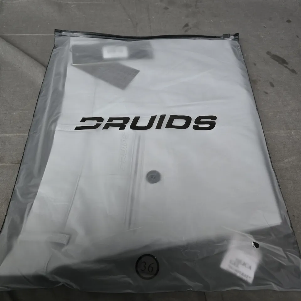 DRUIDS MEN'S CLIMA GOLF SHORTS - GREY, UK 36