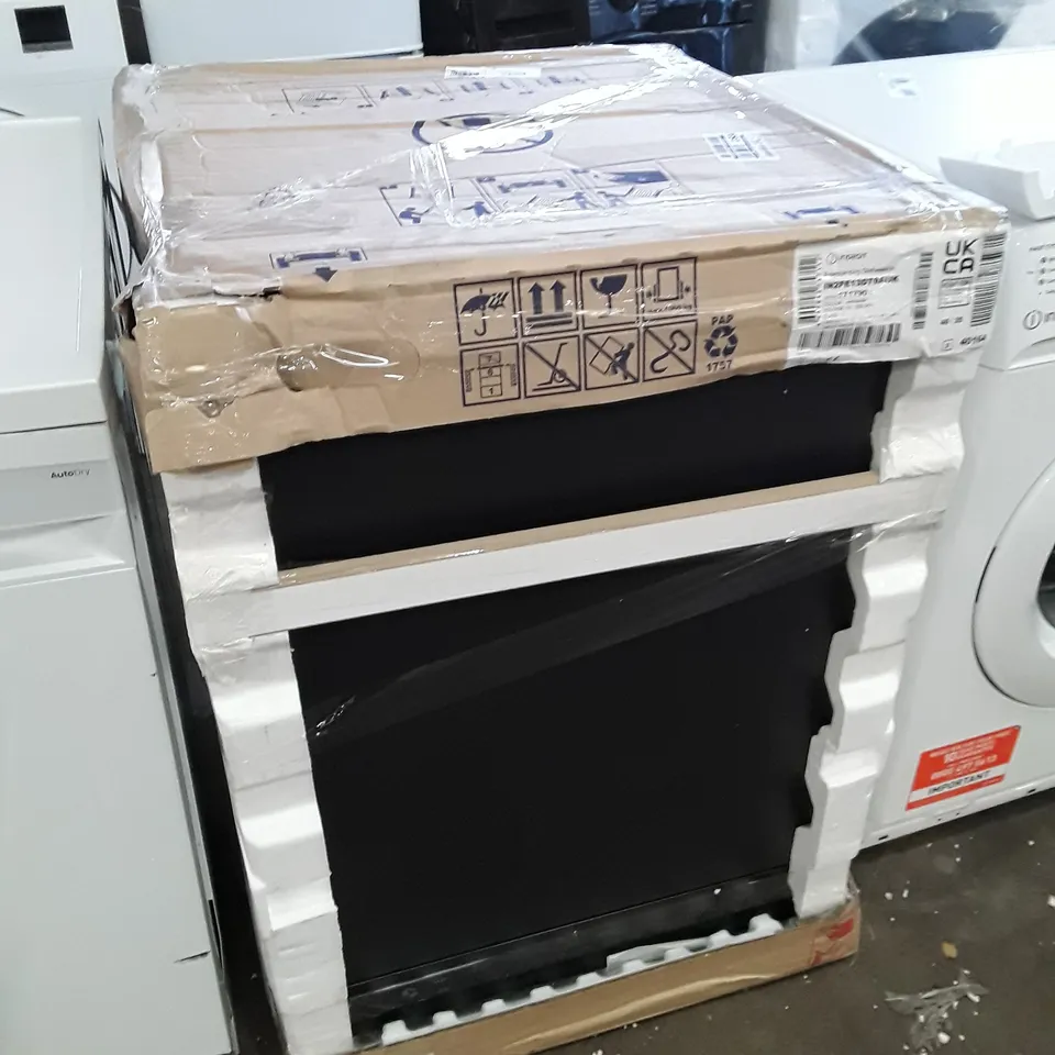 INDESIT - IN2FE13DT9AUK FREESTANDING DISHWASHER - ANTHRACITE 