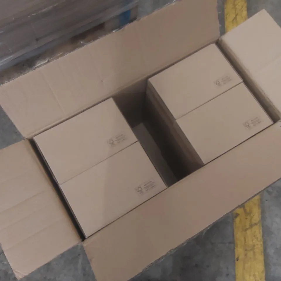 PALLET CONTAINING APPROXIMATELY 180x BRAND NEW SIMPLY BE CRYSTAL WIDE SANDALS