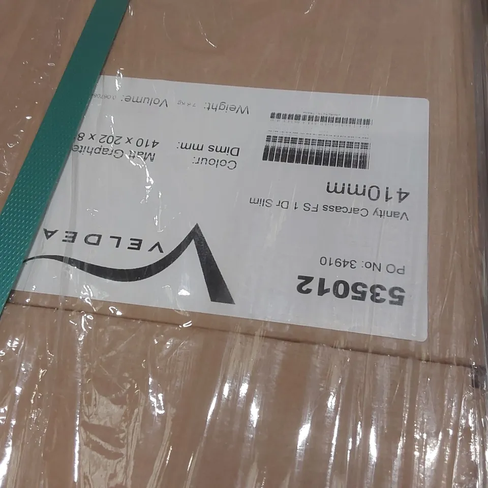 PALLET CONTAINING A LARGE QUANTITY OF VANITY CARCASSES