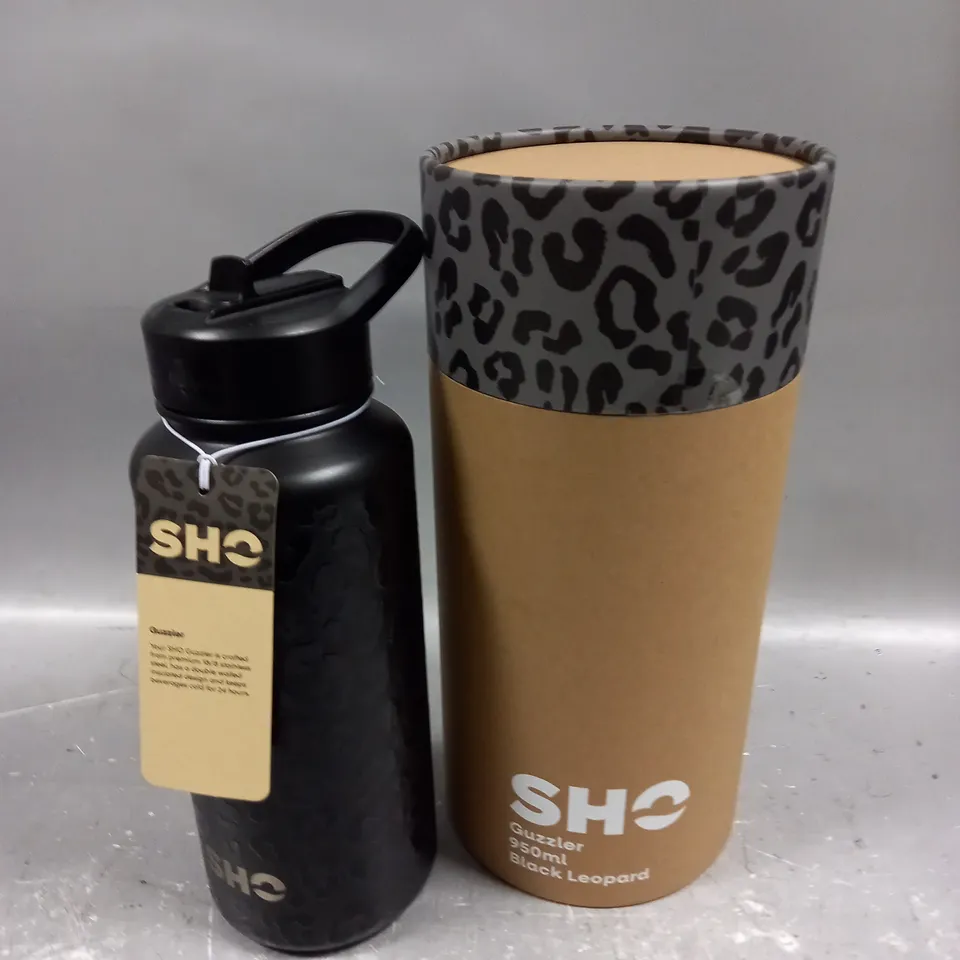 BOXED SHO GUZZLER 950ML DRINKS CONTAINER - BLACK LEOPARD 