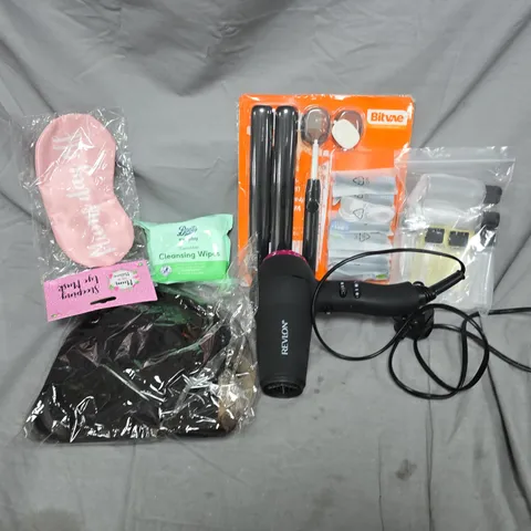 APPROXIMATELY 15 ASSORTED HEALTH & BEAUTY ITEMS TO INCLUDE HAIR EXTENSIONS, SLEEPING EYE MASK, REVLON HAIR DRYER, ETC
