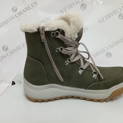 BOXED PAIR OF RIEKER ANTISTRESS WATER RESISTANT WARM HIKING BOOTS IN KHAKI - SIZE 5