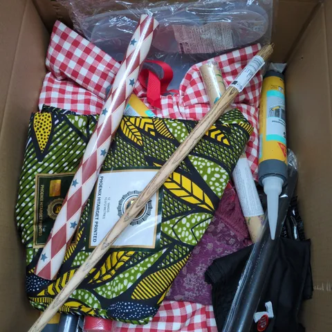 BOX OF APPROXIMATELY 15 ASSORTED HOUSEHOLD ITEMS TO INCLUDE POOL CUE (PART MISSING) , SILICON SEALANT AND WRAPPING PAPER