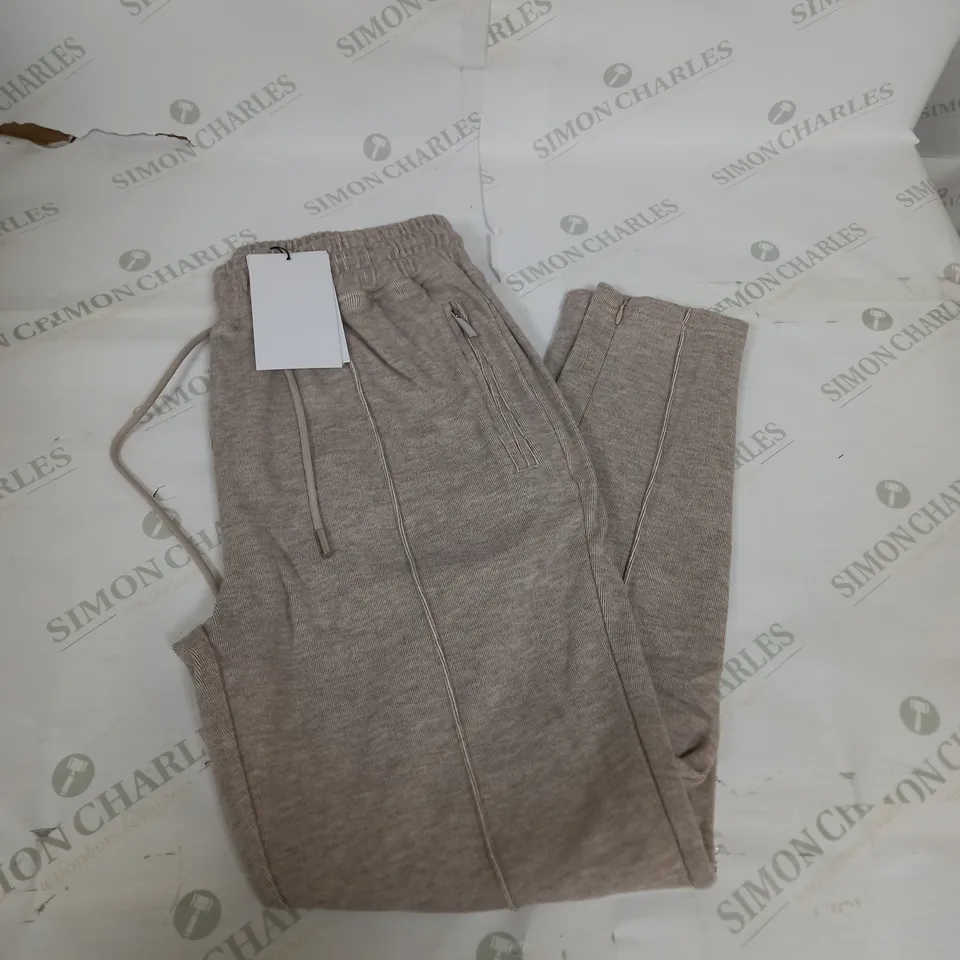 RAITH KNITTED PANTS SIZE M
