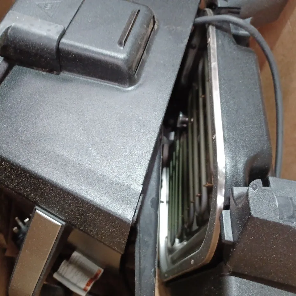 BOXED NINJA WOODFIRE ELECTRIC BBQ GRILL & SMOKER OG701UKQ