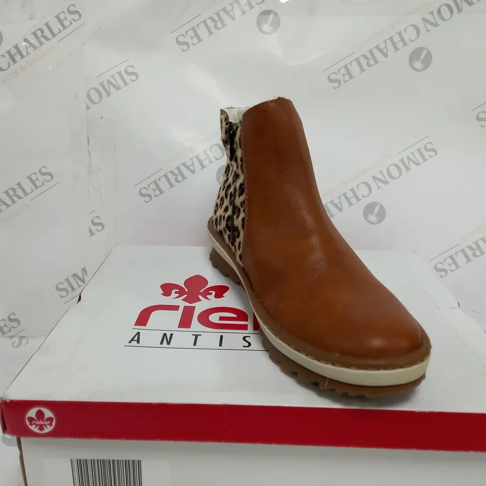BOXED RIEKER CHELSEA BOOTS, TAN - SIZE 6